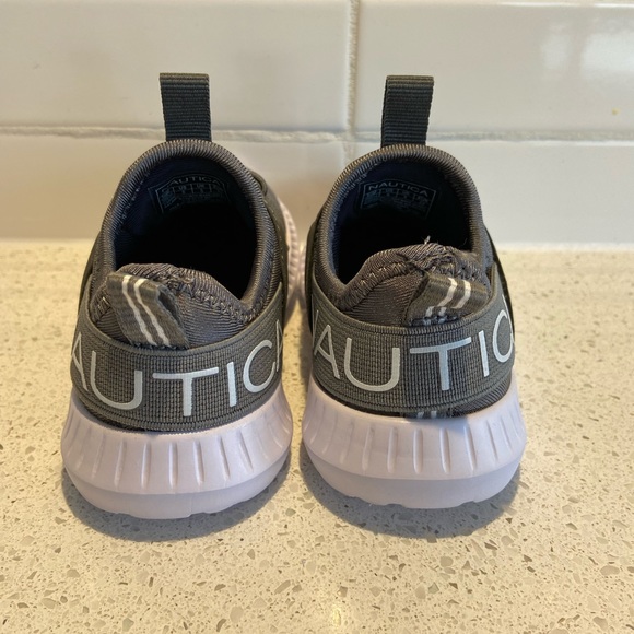 Nautica Gray Shoes for Kids size 6 Toddler - Picture 8 of 11